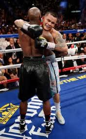 Saturday, december 14, 2013 8:00 pm et. Floyd Mayweather Jr Left And Marcos Maidana From Argentina Embrace At The End Of Their Wbc Wba Welte Boxing Training Workout Boxing Champions Boxing Fight
