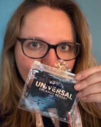 ✨Day 1 of my Universal Orlando FAM trip with MainStreet Travel Agency is in  the books! Checked into the retro-fabulous Cabana Bay Beach Resort and  immediately fell in love with those vintage