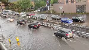 London cleans up after flash flooding drenches homes, subway. Flash Flooding Hits Essex As A Month S Worth Of Rain Falls In Two Hours Itv News Anglia