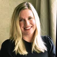 Leslie Waddell's Instagram, Twitter & Facebook