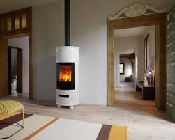 Stufa ceramica nuova 3200¤ scontata per expo solo 1999 iva esclusa 2200¤ stufa 3 stelle con iva 10% per detrazione fiscale irpef possibilità montaggio e pratica gse per 981¤ erogato entro 90gg lo stile tradizionale del rivestimento. Stufe E Camini Gallo Edilizia