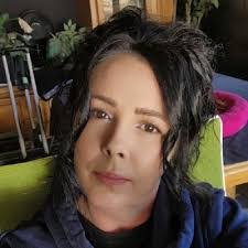 Rhonda Halsey's Instagram, Twitter & Facebook