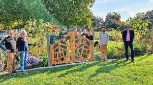 Schulgarten Der Moscherosch Schule Willstatt Mit Neuem Tor Baden Online Nachrichten Der Ortenau Offenburger Tageblatt