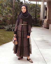 May 28, 2021 · resep es blewah selasih. 7 Tips Padu Padan Tren Gamis 2021 Untuk Hijaber Termasuk Warna Kuning Dan Abu Abu Womantalk