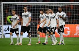 „deutschland sah sich die em drei jahre nach dem brutalen ausscheiden in der gruppenphase bei der wm 2018 schon durch die finger rinnen. Pressestimmen Zum 0 3 Die Dfb Elf Ist Nur Noch Eine Karikatur Von Sich Selbst Fussball Stuttgarter Zeitung