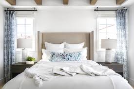 This crisp color palette is soft and inviting, and it pairs beautifully with a range of bedding colors for a classic beach vibe. 75 Beautiful Coastal Bedroom Pictures Ideas December 2020 Houzz