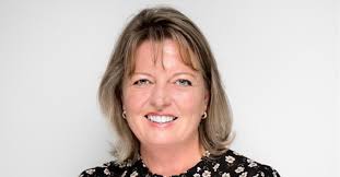 Tracey Henry: Icon of social investment honoured as she steps down from  Tshikululu