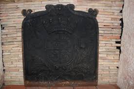 Plaque De Cheminee Ancienne Fleur De Lys Bca Materiaux Anciens Plaque Cheminee Cheminees Anciennes Cheminee