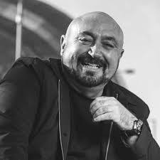 Paul Ashe's Instagram, Twitter & Facebook