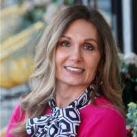 Holly Bridges's Instagram, Twitter & Facebook