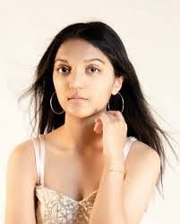 Rebecca Schweitzer's Instagram, Twitter & Facebook