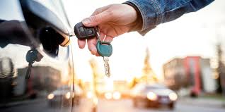 The lock works when i use the key in the keyhole. 8 Reasons Why Your Car Key Is Not Working