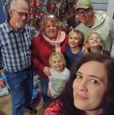 What are good dog groomers near Owensville?