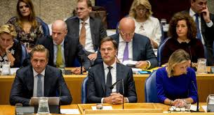 Een kabinet van vvd, cda, d66 en christenunie met, net als rutte i, de kleinst mogelijke meerderheid in de tweede kamer. Rutte Iii Investeren Investeren Maar Ook 4 Miljard Bezuinigen Nrc