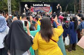 Scopri ricette, idee per la casa, consigli di stile e altre idee da provare. Waterbom Tubaba Mobil Travel Padang Pekanbaru Masuk Sungai Kampar Fokuskriminal Waterbom Bali Admission Ticket For A Child Adult Or Family With Option To Add Lunch