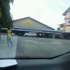 This mosque is located about 4.5 km away from the kuala terengganu city. Sm Sains Sultan Mahmud Sesma Kuala Terengganu Terengganu