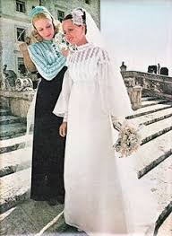 Non lasciarti scappare l'occasione di esporre i tuoi dubbi sul tuo contratto, sulla maternità, sul tuo salario, permessi etc. 250 Idee Su Sposa Anni 70 Nel 2021 Sposa Anni 70 Abiti Di Matrimonio Vintage