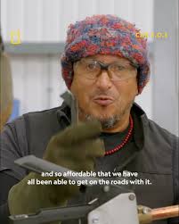 Tim and Fuzz resurrect a rotting Land Rover Discovery Series 1