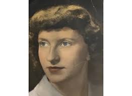 Madelyn Kane's Instagram, Twitter & Facebook