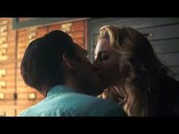 Riverdale 3 04 Young Alice And Fp Kiss G G Gets Intense Alice Cooper Riverdale Archie And Betty Riverdale Archie And Betty