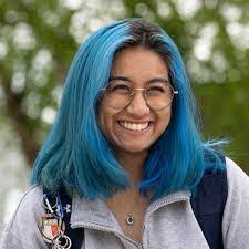 Kara Heath's Instagram, Twitter & Facebook