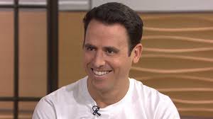 Mentalist Oz Pearlman explains how he appears to read minds