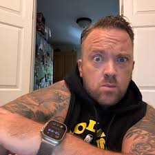 Hello all prospective employers. I'm a U.S. Navy Veteran (Submarine Weapons  and IT). Have worked in Real Estate Marketing, High level sales, CRM and  Database Conversion, Real Estate Design & Construction/Sales and