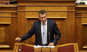 Τα πρώτα του έργα τα εξέθεσε το 1929 στο άσυλο τέχνης. Giannhs Broytshs