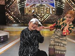 Dahsyat gara gara tak tun tuang yang malas upiak isil penyanyi minang sumatera indonesia. Upiak Isil Pelantun Tak Tun Tuang Yang Viral Hingga Thailand Showbiz Liputan6 Com