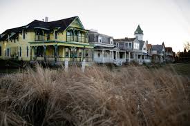 · atlantic fish & chop house, edgartown: Vacation Towns Have A Message For Seasonal Residents Stay Away