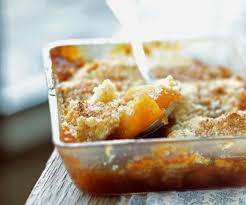 Crumble Aux Pommes Et Caramel Au Beurre Sale Recette Recette Crumble Crumble Pomme Recette