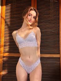 Kiss Patricia - Free nude pics, galleries & more at Babepedia