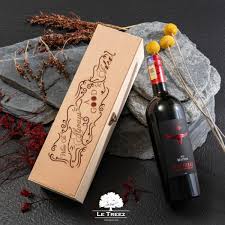 We uniquely design customized corporate gift and door gift to your. Personalized Wine Box Wine Box Ideas Wine Box Malaysia