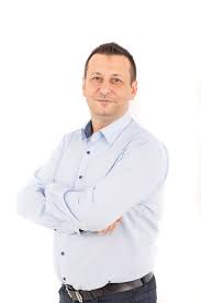 László tibor állatorvos 82 éves korában hosszan tartó betegség után elhunyt. Aradi Tibor Wikipedia