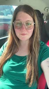 Samantha Millette's Instagram, Twitter & Facebook