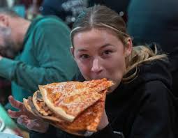 Pete and Elda's Carmen's pizza challenge marks 30 year anniversary