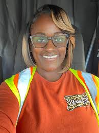 In the 🚛 Vs….Out the 🚛