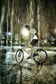 My Friend Was A Good Sport When Doing This Photo Shoot Track Stand In A Fountain Thing Mit Bildern Singlespeeder Fotoideen Fotos
