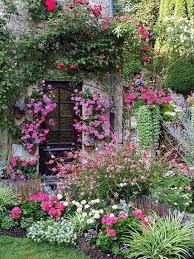 Pretty In Pink Better Decorating Bible Cottage Garden Beautiful Gardens Garden Inspiration