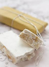 Torrone alle mandorle portate filtra. La Staffetta Natalizia Di Compagni Di Blogger Torrone Morbido Alle Mandorle E Cedro Candito Luciano Pignataro Wine Blog