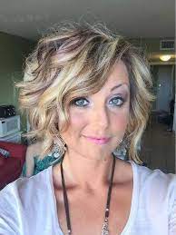 20 Wavy Short Hair Pictures You Will Love Http Www Short Haircut Com 20 Wavy Short Hair Short Hair Styles For Round Faces Short Hair Styles Short Wavy Hair