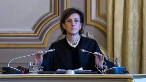 La presidente della consulta, marta cartabia, ha usato la metafora della bussola per escludere dal nostro ordinamento la figura del il governo, se, come credo, condivide il fine, ci indichi altri strumenti. Marta Cartabia Ministra Della Giustizia Nel Governo Draghi La Repubblica