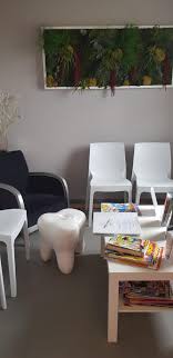 Si vous avez besoin de booster vos qualifications, ou si vous souhaitez vous reconvertir, allez jeter un coup. Dr Rafika Ghazi Chirurgien Dentiste Myestheticadvisor