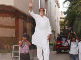 Bachchan S Sunday Wave Outs And Salman S Balcony Cameos Entertainment News Firstpost firstpost
