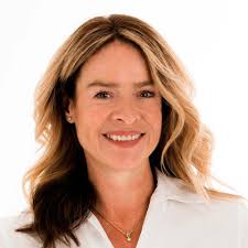 Claire Christopher's Instagram, Twitter & Facebook