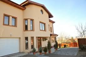 It offers free wifi and a restaurant serving international cuisine and traditional. Pensiunea Kenza Targu MureÈ™ Contact Direct