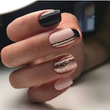 Unghii Roz Cu Auriu Si Negru Fall Acrylic Nails Elegant Nails Elegant Nail Designs