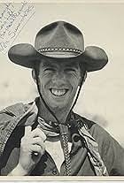 Neal Summers's Instagram, Twitter & Facebook