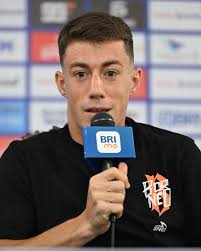 Ini pertandingan terakhir kita di bulan September dan akan menghadapi  Pesita Tangerang yang merupakan tim bagus dengan kebobolan hanya 2 gol,  tentu ada tantangan bagi Borneo FC untuk ciptakan peluang dan 𝗴𝗼𝗹