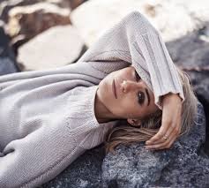 Soft Touch Taylor Schilling By Steven Pan For The Edit Magazine June 2015 Taylor Schilling Orange Is The New Black Taylor